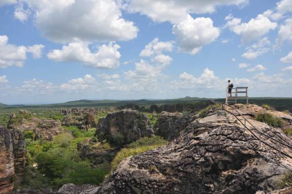 Admirando a paisagem do Parque Nacional de Sete Cidades - PI